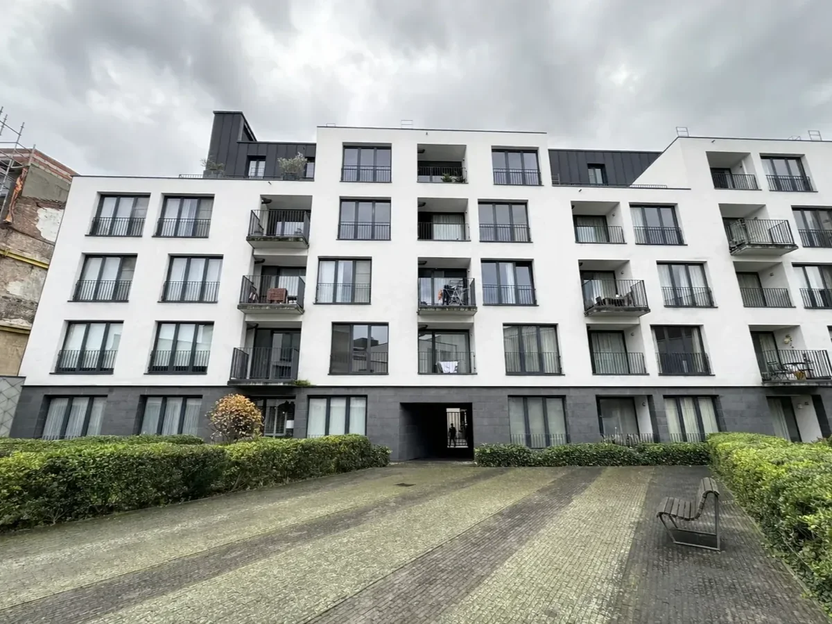 Care4Crepi reiniging appartementsgebouw B2B syndicus na softwash